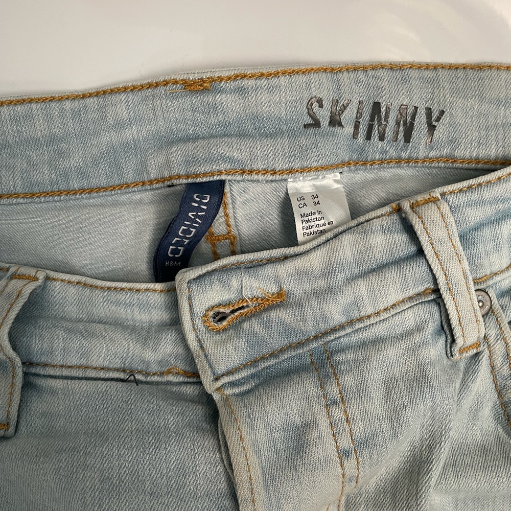 Divided Light Blue Ripped Jeans Size 34 - Picture 3 of 4